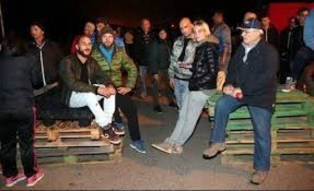 Pianeta Migranti. Prima, vengono sempre le donne e i bambini.