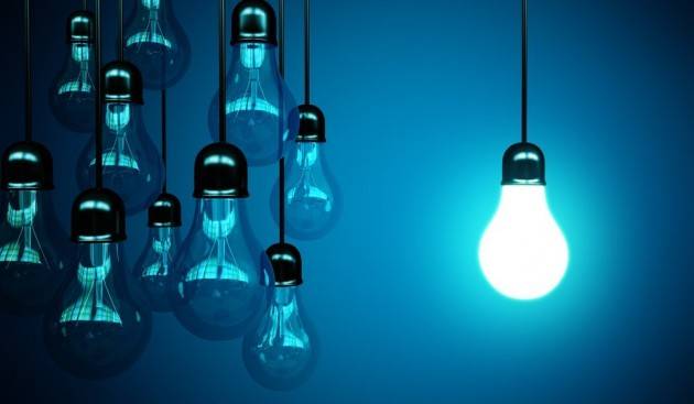 Consumi energia elettrica: il fornitore deve rimborsare il maggior importo versato e non dovuto