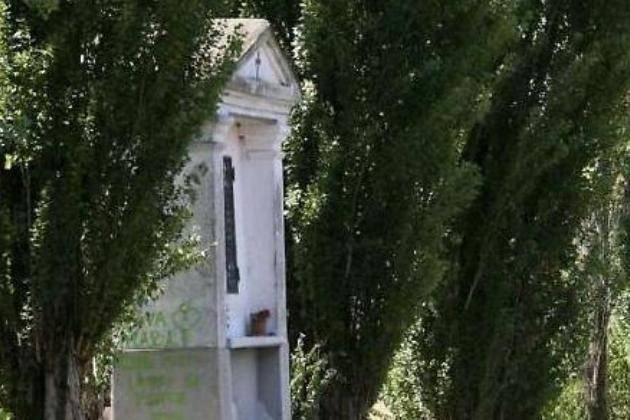 Cremona, presto ritinteggiate le santelle deturpate dai vandali