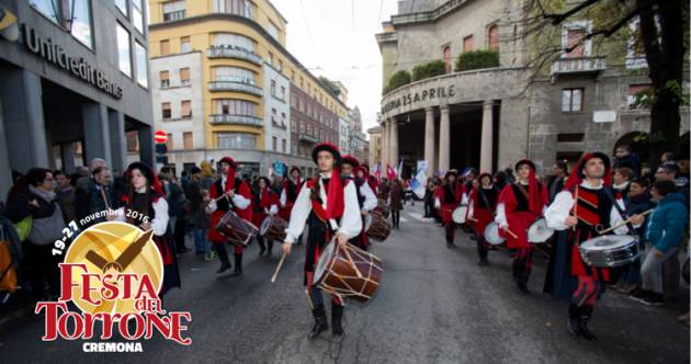 Ultimo fine settimana dellaFesta del torrone di Cremona  che chiude  domenica  27 novembre compie 19 anni.Tutto il programma