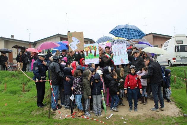 Inaugurato in via Bredina il primo lotto del Bosco dei  555 nuovi nati nel 2015 a Cremona