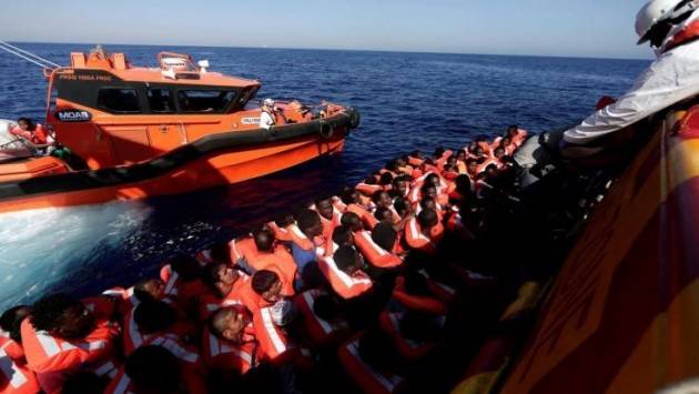 Pianeta migranti. Frontex tenta di criminalizzare le Ong che salvano i migranti