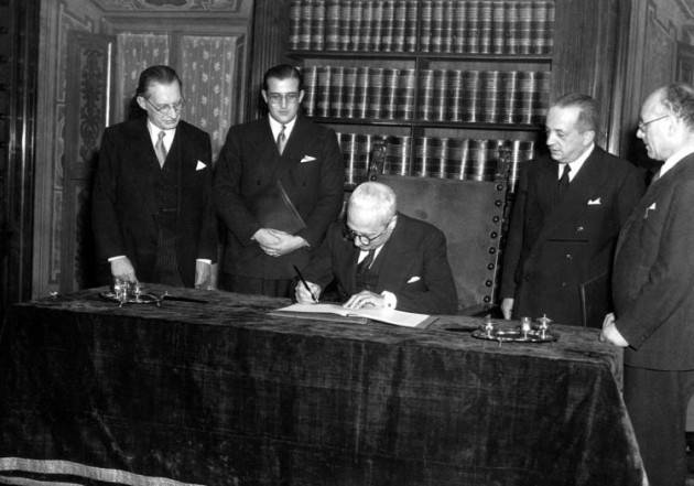 AccaddeOggi 22 dicembre 1947 – Italia – L'Assemblea Costituente approva la Costituzione italiana