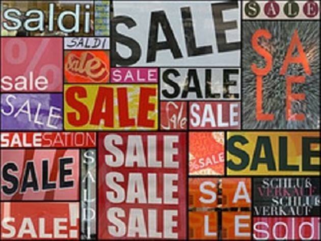 Primo sabato dei saldi invernali a Milano con un più 3%