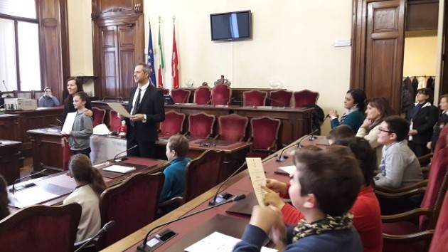 Piacenza ‘La Scuola in Comune’ in Municipio i bambini della primaria Casa del Fanciullo