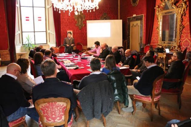 Cremona Tavolo del Duc : abbiamo portato dati da analizzare, fatto proposte e ascoltato di Gianluca Galimberti