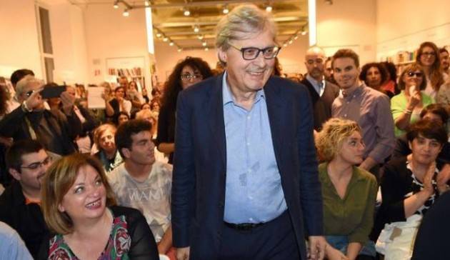 Vittorio Sgarbi  a Cremona per la presentazione del restauro de ‘La Crocifissione di Boccaccio Boccaccino’