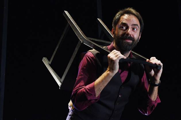 Cremona, martedì e mercoledì Neri Marcorè in “Quello che non ho” al Ponchielli