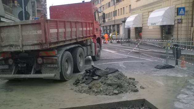 Crema Porta Ombriano, lavori di riparazione alla condotta acquedottistica.