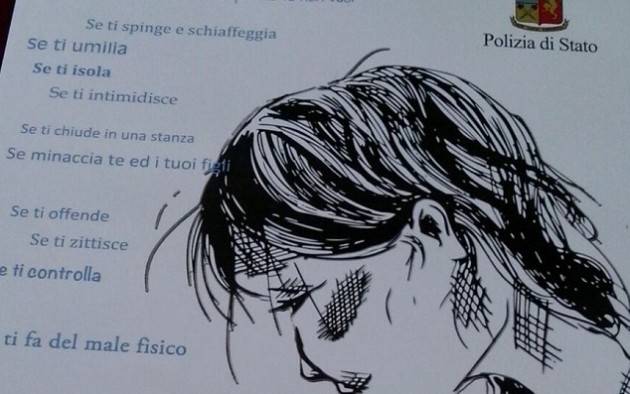 Cremona La Polizia di stato in piazza contro la violenza sulle donne