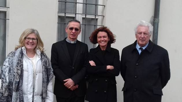 Stefania Bonaldi fa visita al nuovo Vescovo di Crema Monsignor Daniele Gianotti.