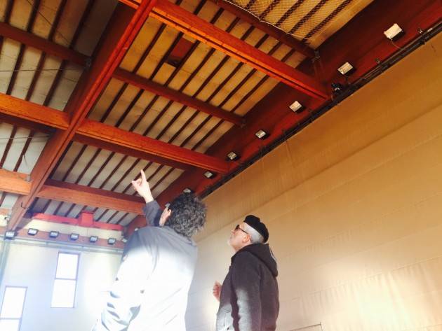 Cremona sopralluogo alla palestra di Cavatigozzi di sindaco ed assessori
