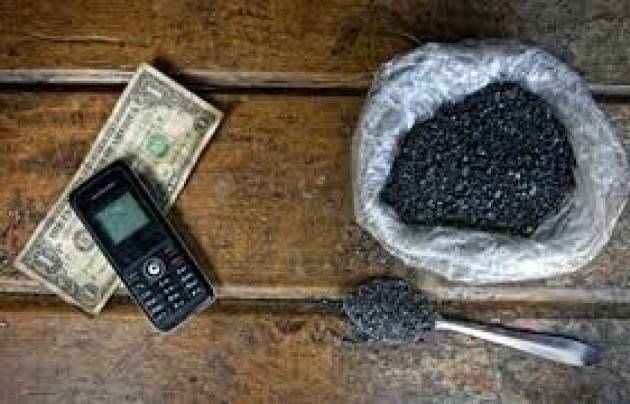 Pianeta Migranti. Costretti a morire per i nostri smartphone.