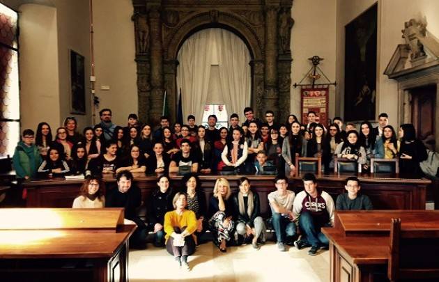 Cremona Il Sindaco Galimberti incontri gli studenti francesi in visita alla scuola Anna Frank