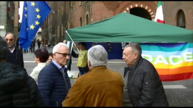 (Video) Cremona flash mob : Cambiamo rotta all’Europa