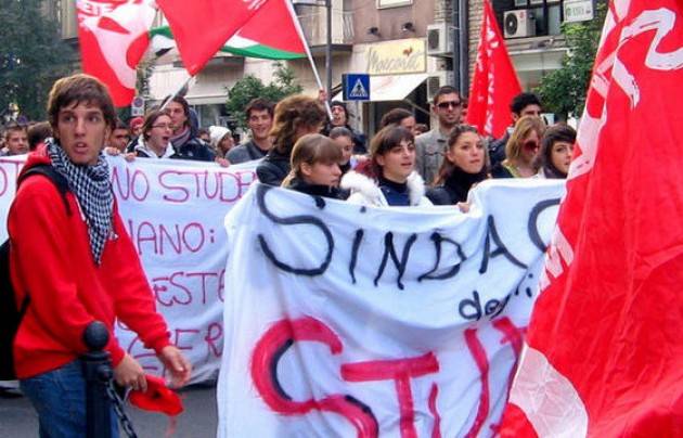 Istruzione Rete Studenti Medi: servono risposte concrete su alternanza scuola-lavoro