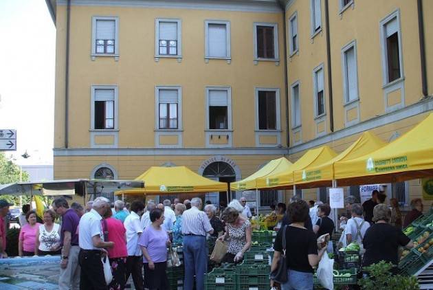 Coldiretti La caciotta della solidarietà a Soresina  lunedì al Mercato di Campagna Amica