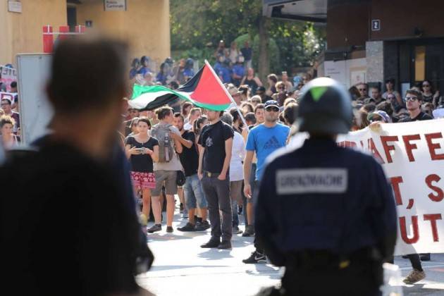  Pianeta Migranti. ‘Non salire sul tetto del treno, pericolo di morte!’