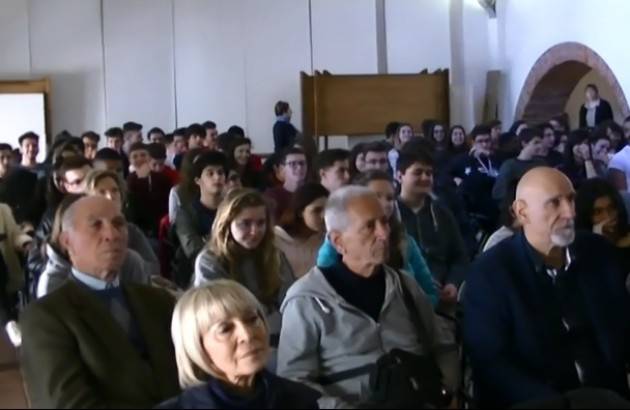 (Video) Casalmaggiore Repubblica Fondata sul Lavoro Convegno Incontro pensionati Spi-Cgil e studenti ‘Romani’ 