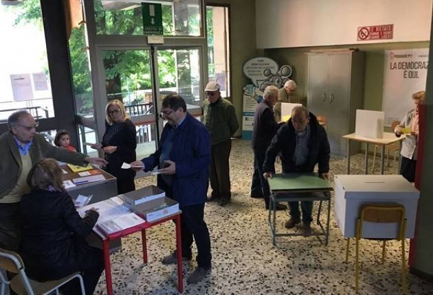 Cremona  Primarie PD Renzi vince con n. 5809 voti (76,06%)- Orlando con n.1828 voti (23,94) Votanti totali n.7685