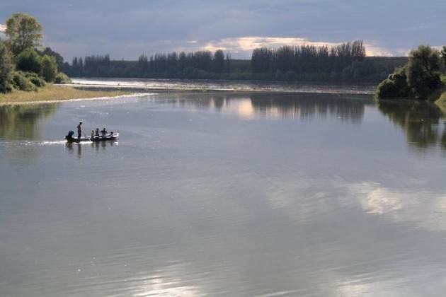 Il grande fiume PO Noi che siamo nati sul grande fiume conosciamo le sue bellezze. Giorgio Barbieri