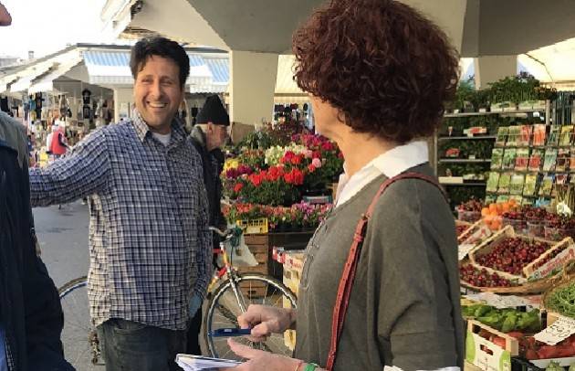 Crema Stefania Bonaldi al mercato ed in centro città