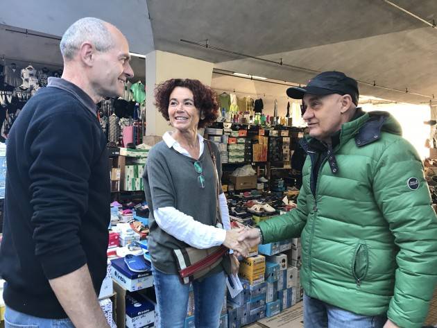 Crema Stefania Bonaldi al mercato ed in centro città