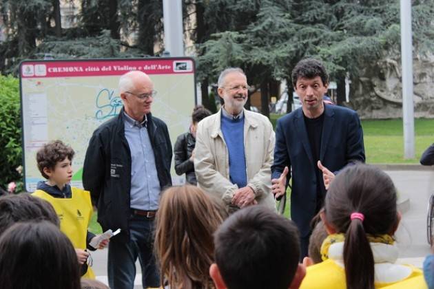 Agropolis Cremona 'Diversamente uguali 2017'  Giro in carrozzina lungo le vie cittadine, numerosi i partecipanti