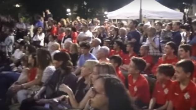 Festa della Cremonese per la serie ‘B’ Piazza Marconi stracolma