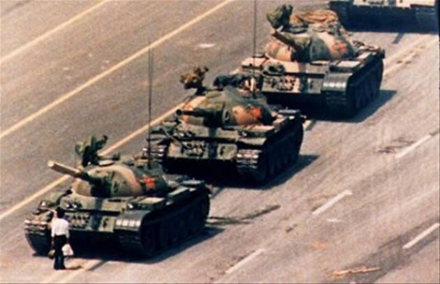 AccaddeOggi  #4giugno 1989-I dimostranti di Piazza Tiananmen, a Pechino, vengono repressi