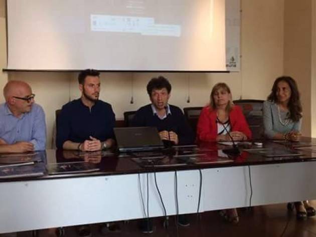 (Video) Santo Canale  presenta Moda e prevenzione sotto il Torrazzo di Cremona dalle ore 21 in Piazza Stradivari  sabato 10 giugno 