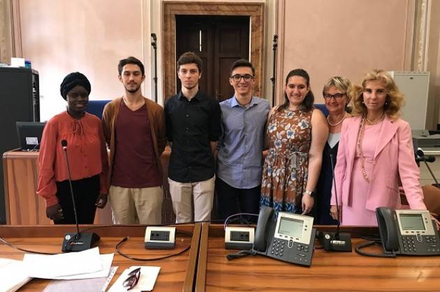 Camera Penale di Cremona e Crema consegna bose di studio ‘Il nemico in rete’