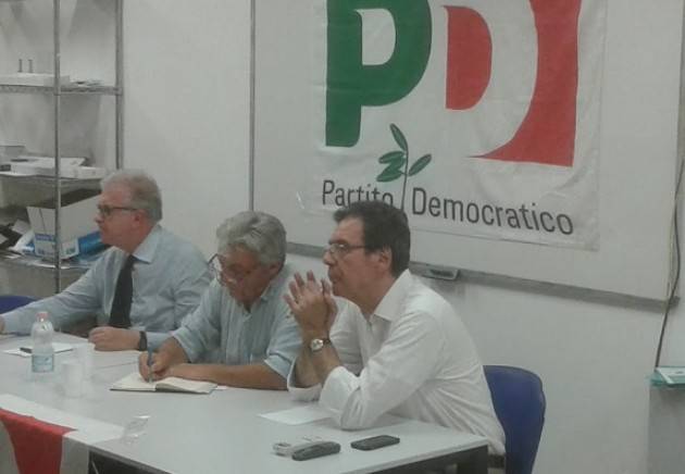 (Video) Luigi Zanda (Pd) a Cremona parla di ‘centrosinistra’ e convince  la numerosa platea presente