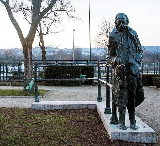 Gyorgy Lukacs  IL FILOSOFO DEPORTATO di Agostino Spataro