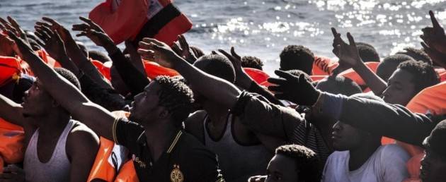 Pianeta migranti. Le navi italiane in Libia strategia fallimentare