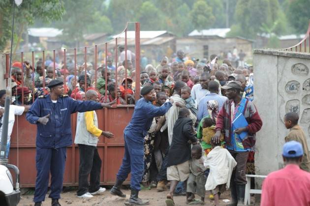 Pianeta migranti. I fondi della cooperazione internazionale usati per blindare i confini.