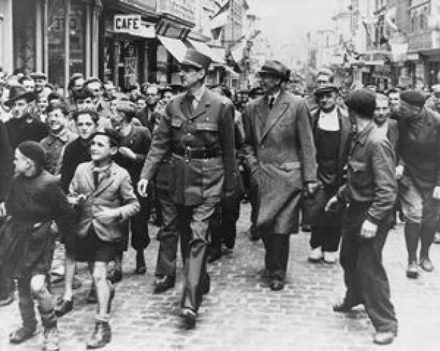 AccaddeOggi  #26Agosto 1944 – Charles de Gaulle entra a Parigi