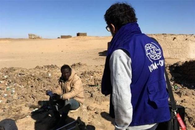 Pianeta migranti. Meno morti nel Mediterraneo e più morti nel deserto