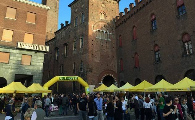 Coldiretti Cremona:  Il Mercato di Campagna Amica domani, domenica 10,  in piazza Stradivari