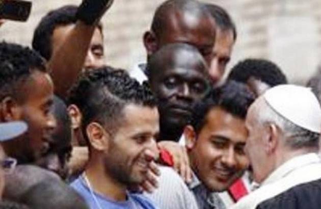 L’IMMIGRATO IN BICI, LA GIOVANE SIGNORA, UN DISTINTO SIGNORE di Giorgino  Carnevali (Cremona)
