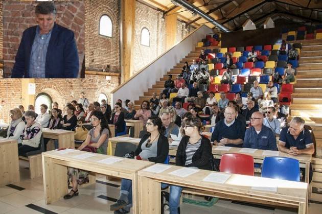 QUEL GIOVANE IMMIGRATO DI COLORE, SCOPPIATO IN UN PIANTO A DIROTTO di Giorgino  Carnevali (Cremona)