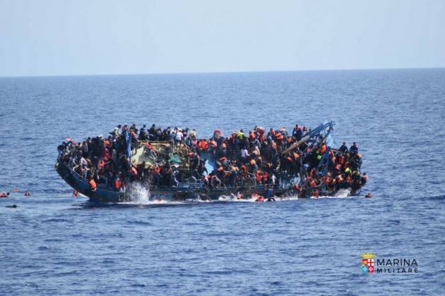 Pianeta migranti. Fondi per la cooperazione con i paesi africani alle motovedette libiche.