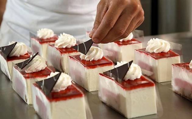 Nuovi Corsi Pasticceria  e di Teatro presso Auser Unipop Cremona