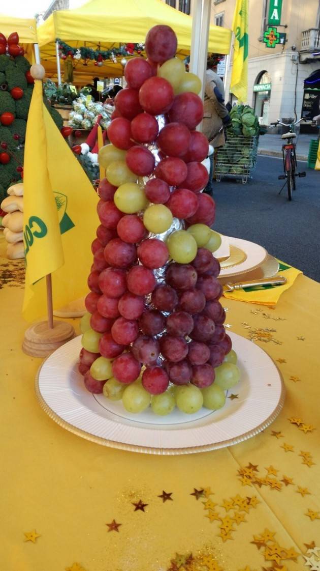 Coldiretti Natale, arriva il decalogo anti spreco a tavola:addobbi da mangiare e piatti del giorno dopo