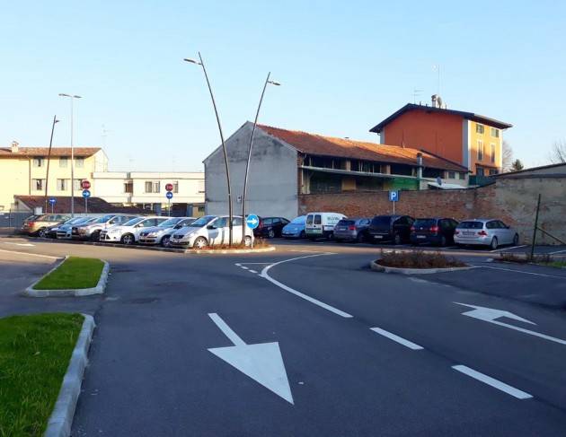 Crema Nuovi parcheggi in via Carlo Urbino