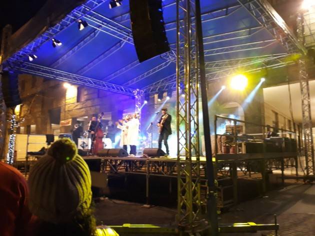 Cremona  ha festeggiato il  Capodanno  2018 al ritmo di rock Tanta gente in piazza