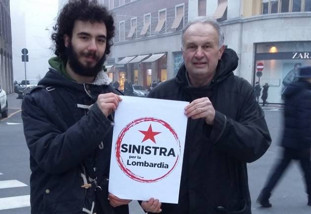 Massimo Gatti candidato Governatore  per la lista Sinistra per la Lombardia presente al banchetto raccolta firme a Cremona