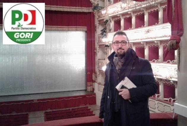 Matteo Piloni (Pd)  in visita al Teatro Ponchielli di Cremona