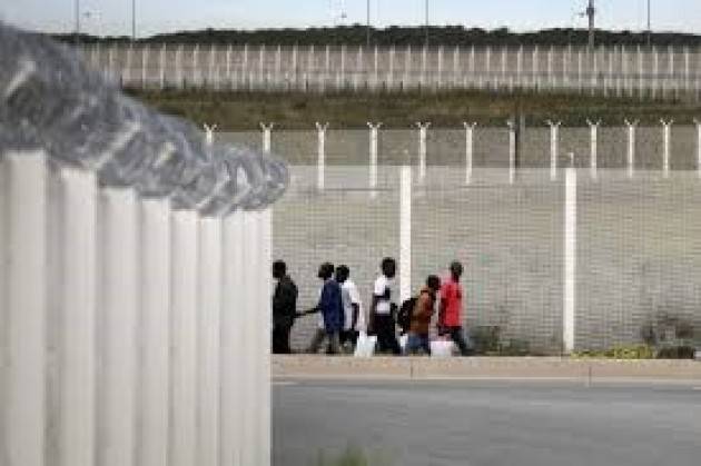 Pianeta Migranti. Muri fisici, muri politici e culturali nella civile Gran Bretagna