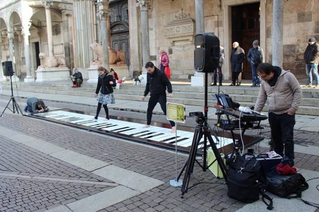Cremona Il ‘Grande Piano’  in piazza del Comune per la RSI - Radiotelevisione Svizzera